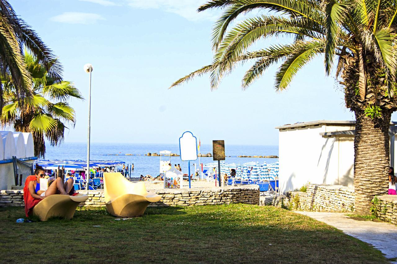 סן בנדטו דל טרנטו B&B Incanto Sotto Il Mare מראה חיצוני תמונה